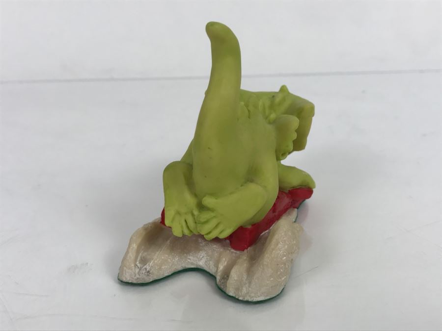 Whimsical World Of Pocket Dragons - Chasing Snowflakes - Christmas 1995 - 1995 Real Musgrave/CWAL/CWSL - Handmade For Flambro Exclusive USA Distributor [MV $80-$110] [Photo 9]