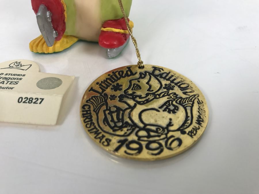 Whimsical World Of Pocket Dragons - Christmas Skates - 1995 RM/CWAL/CWSL - Flambro - Plus Additional Limited Edition 1996 Christmas Ornament [MV $80-$100] [Photo 3]