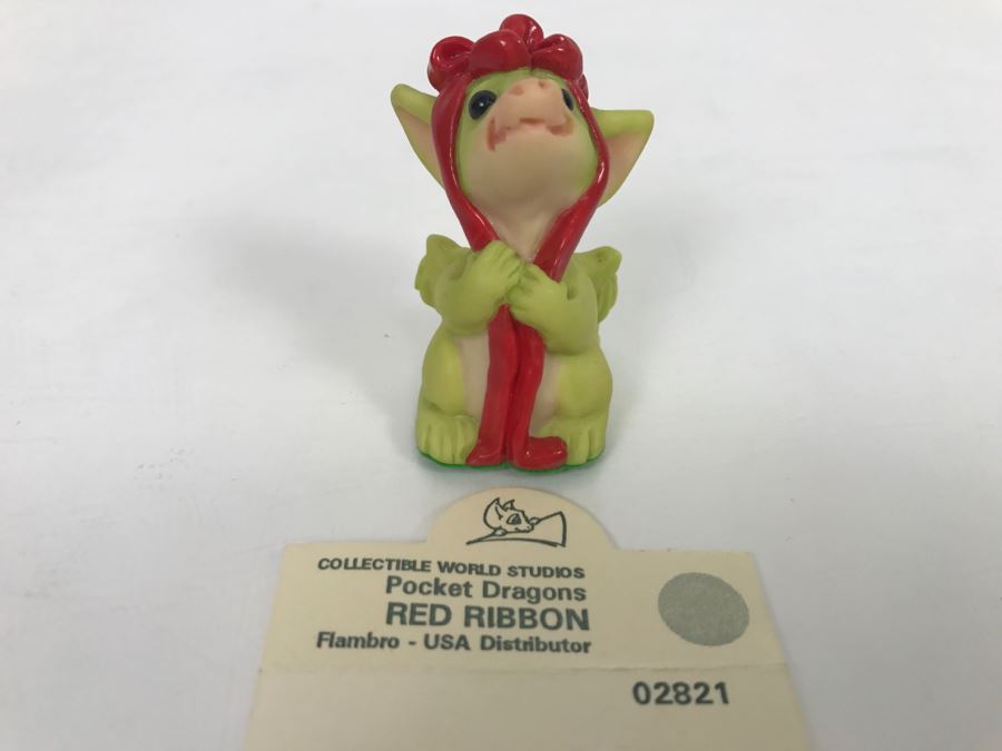 Whimsical World Of Pocket Dragons - Red Ribbon - 1995 RM/CWAL/CWSL - Flambro [MV $15-$20] [Photo 2]