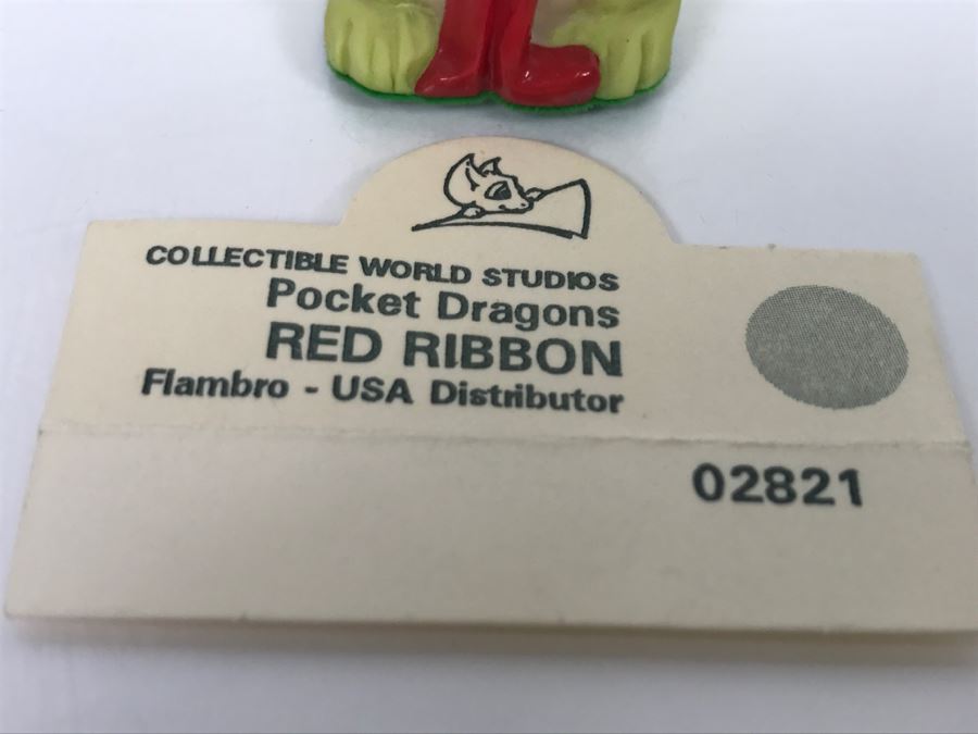Whimsical World Of Pocket Dragons - Red Ribbon - 1995 RM/CWAL/CWSL - Flambro [MV $15-$20] [Photo 3]