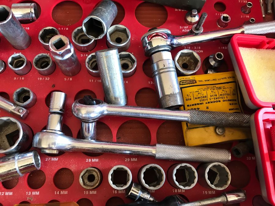 5-Drawer Roller Toolbox Cabinet Loaded With Tools Including Craftsman Sockets, Craftsman Wrenches, Screwdrivers, Knives, Chisels, Pliers, Power Tools - SEE ALL PHOTOS [Photo 36]