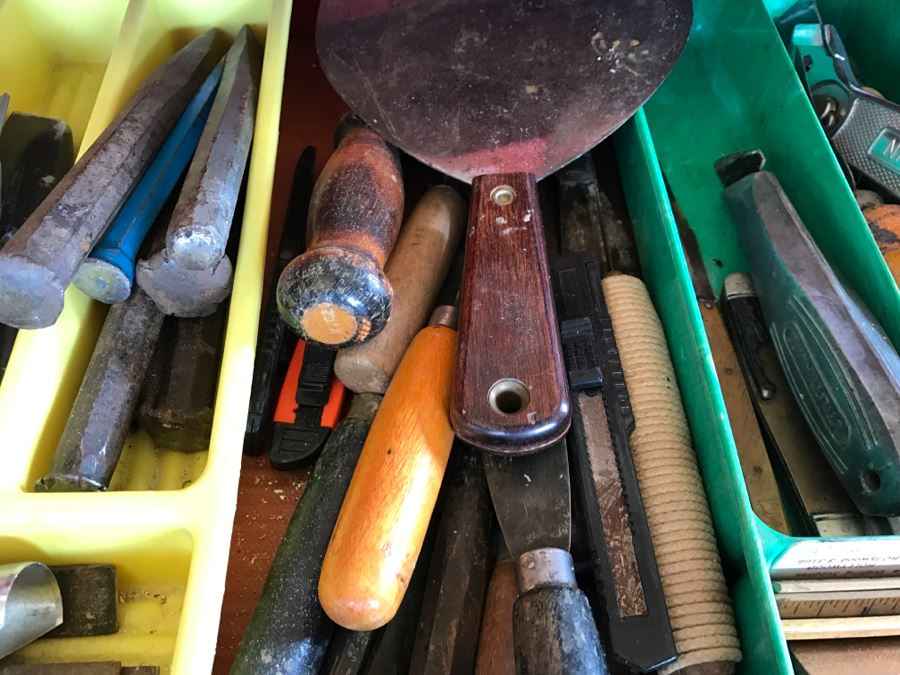 5-Drawer Roller Toolbox Cabinet Loaded With Tools Including Craftsman Sockets, Craftsman Wrenches, Screwdrivers, Knives, Chisels, Pliers, Power Tools - SEE ALL PHOTOS [Photo 24]