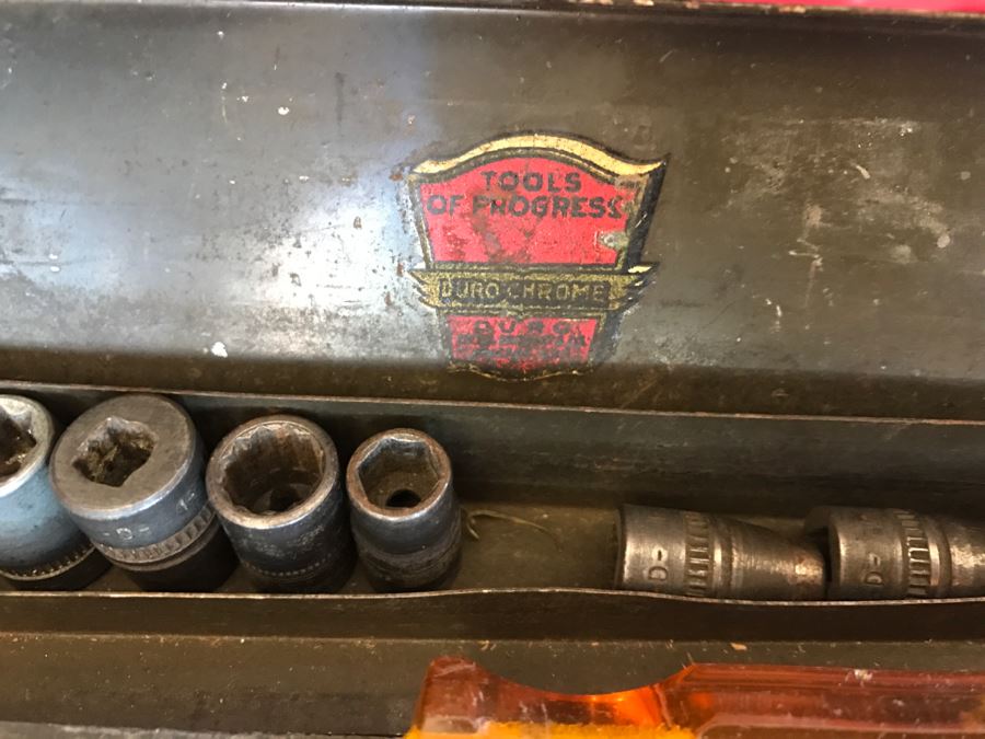 5-Drawer Roller Toolbox Cabinet Loaded With Tools Including Craftsman Sockets, Craftsman Wrenches, Screwdrivers, Knives, Chisels, Pliers, Power Tools - SEE ALL PHOTOS [Photo 38]