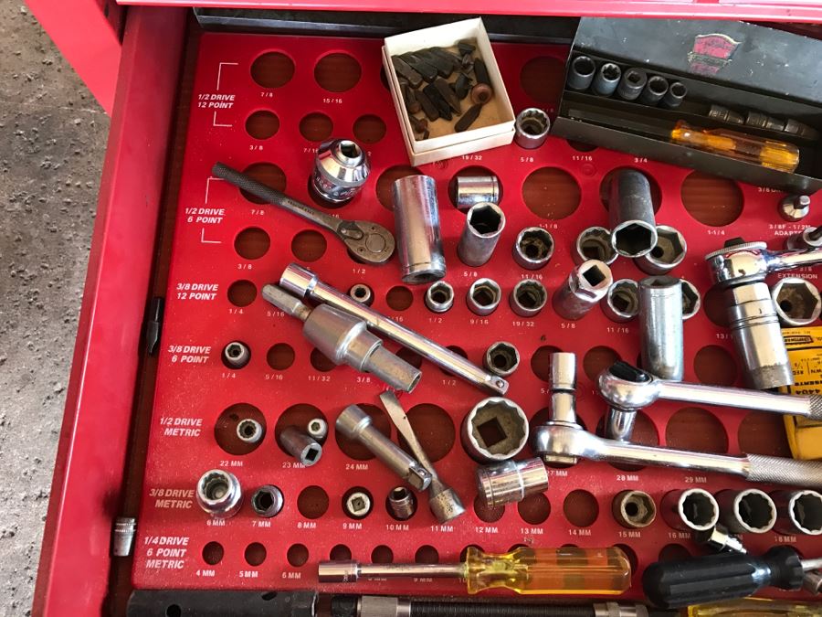 5-Drawer Roller Toolbox Cabinet Loaded With Tools Including Craftsman Sockets, Craftsman Wrenches, Screwdrivers, Knives, Chisels, Pliers, Power Tools - SEE ALL PHOTOS [Photo 33]