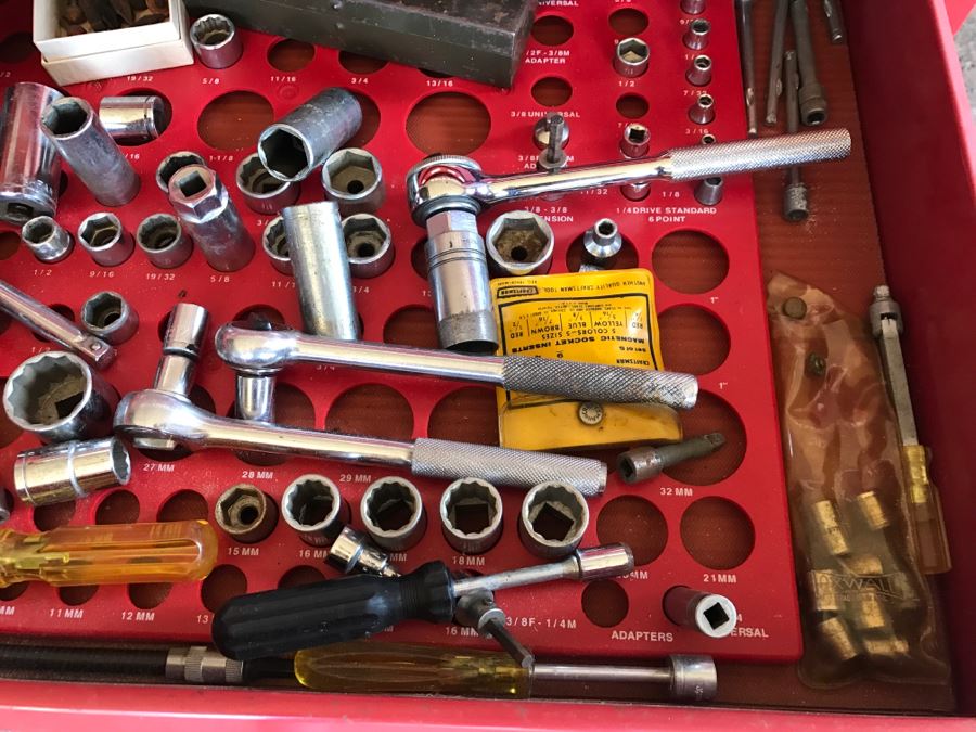 5-Drawer Roller Toolbox Cabinet Loaded With Tools Including Craftsman Sockets, Craftsman Wrenches, Screwdrivers, Knives, Chisels, Pliers, Power Tools - SEE ALL PHOTOS [Photo 42]