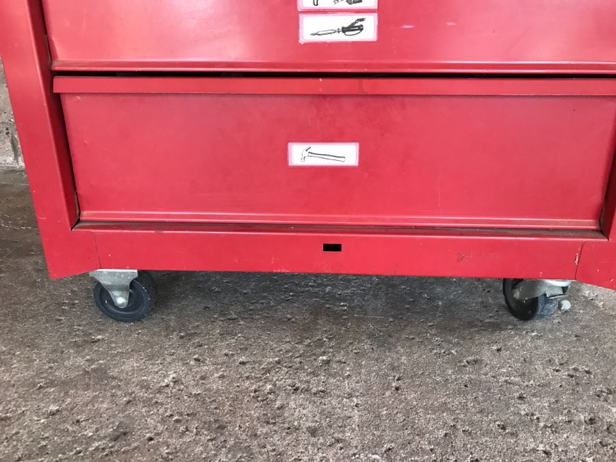 5-Drawer Roller Toolbox Cabinet Loaded With Tools Including Craftsman Sockets, Craftsman Wrenches, Screwdrivers, Knives, Chisels, Pliers, Power Tools - SEE ALL PHOTOS [Photo 9]