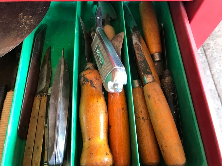 5-Drawer Roller Toolbox Cabinet Loaded With Tools Including Craftsman Sockets, Craftsman Wrenches, Screwdrivers, Knives, Chisels, Pliers, Power Tools - SEE ALL PHOTOS [Photo 30]