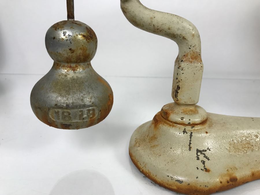 Vintage Scale With Wicker Baby Basket [Photo 4]