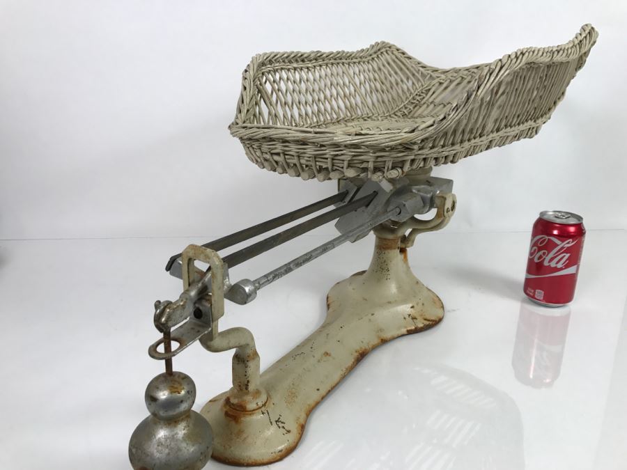 Vintage Scale With Wicker Baby Basket [Photo 5]