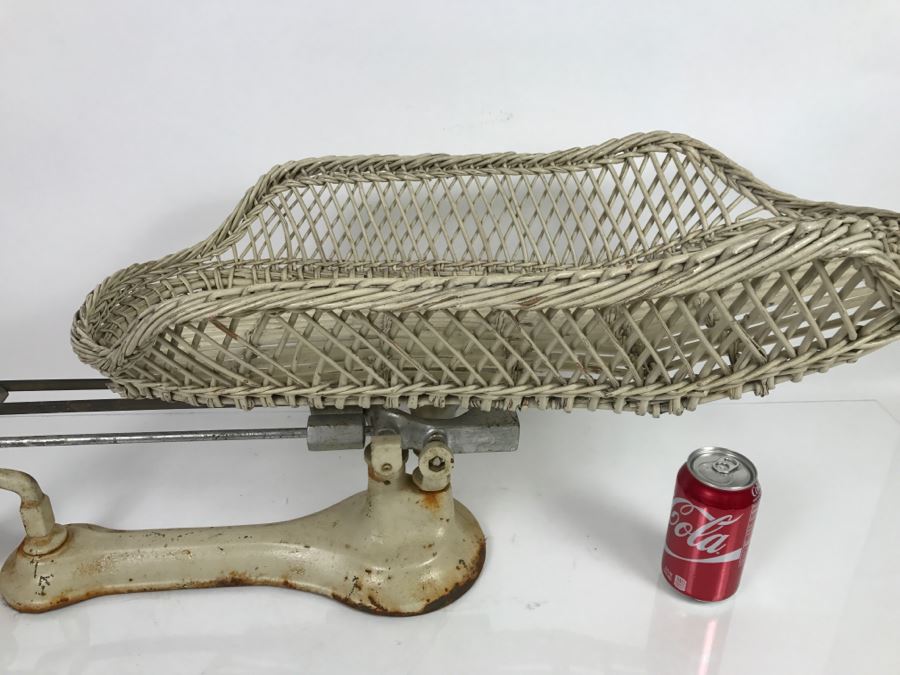 Vintage Scale With Wicker Baby Basket [Photo 2]