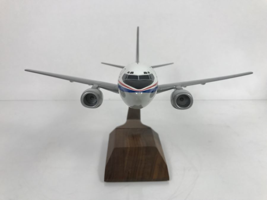 Pacific Miniatures PacMin Precision 1/100 Scale Model Airplane Of China Southwest Boeing 737-600 With Box [Photo 14]
