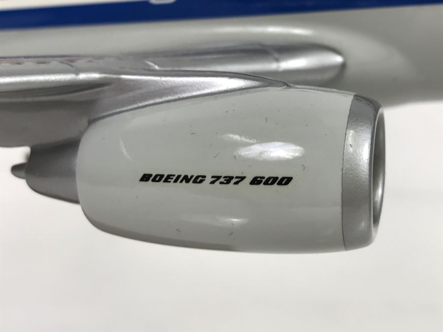 Pacific Miniatures PacMin Precision 1/100 Scale Model Airplane Of China Southwest Boeing 737-600 With Box [Photo 11]