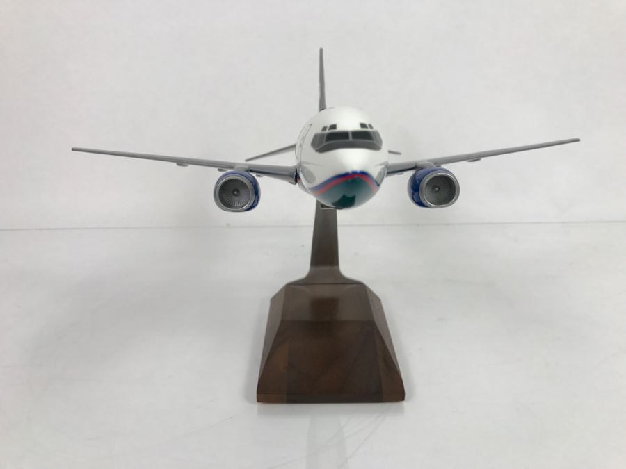 Pacific Miniatures PacMin Precision 1/100 Scale Model Airplane Of AirTRAN (2004) Boeing 737-700 With Box [Photo 4]