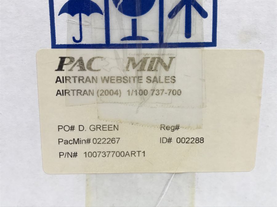 Pacific Miniatures PacMin Precision 1/100 Scale Model Airplane Of AirTRAN (2004) Boeing 737-700 With Box [Photo 12]