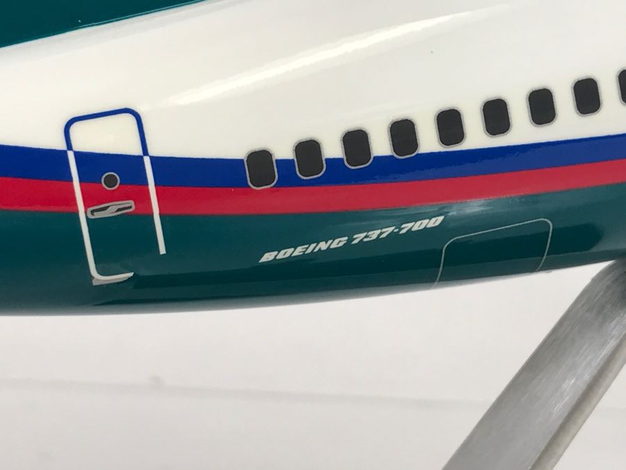 Pacific Miniatures PacMin Precision 1/100 Scale Model Airplane Of AirTRAN (2004) Boeing 737-700 With Box [Photo 8]