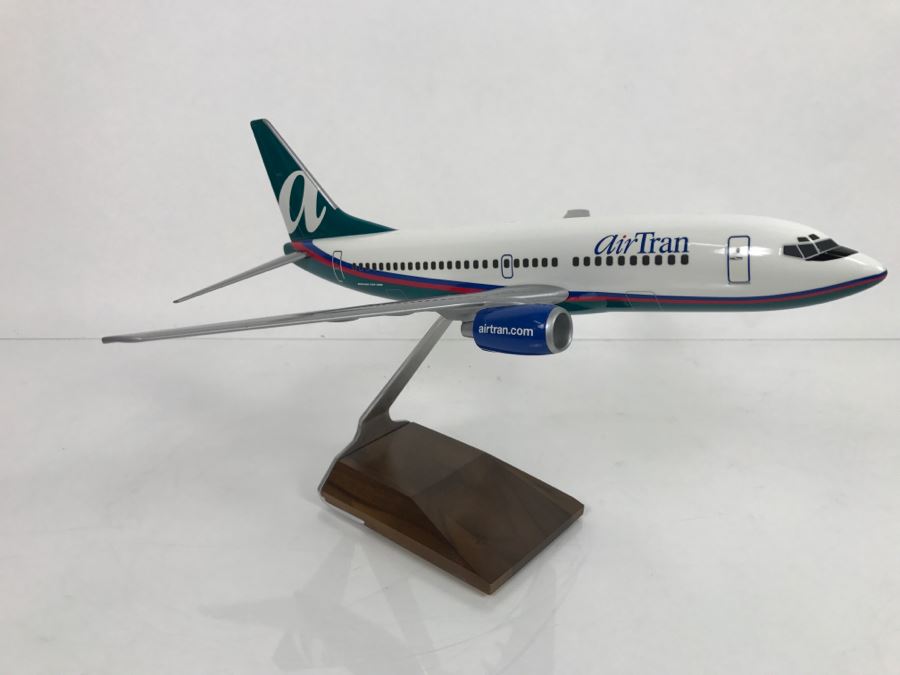 Pacific Miniatures PacMin Precision 1/100 Scale Model Airplane Of AirTRAN (2004) Boeing 737-700 With Box [Photo 5]