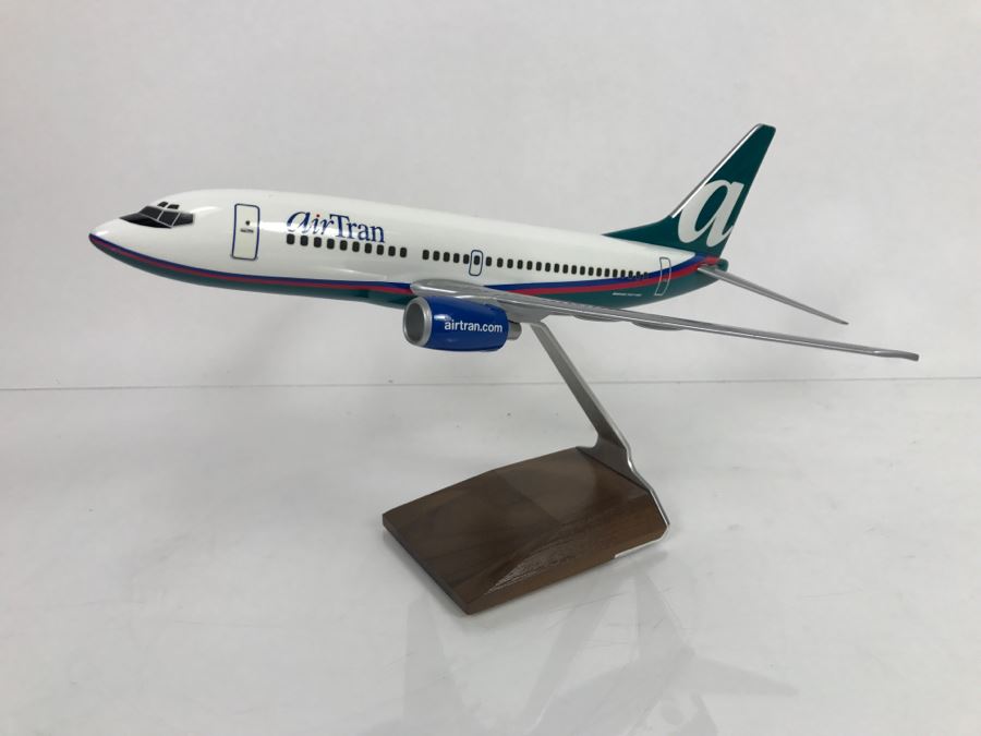 Pacific Miniatures PacMin Precision 1/100 Scale Model Airplane Of AirTRAN (2004) Boeing 737-700 With Box [Photo 2]