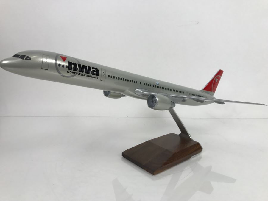Pacific Miniatures PacMin Precision 1/100 Scale Model Airplane Of Northwest Airline Boeing 757-300 (2003) With Box [Photo 9]