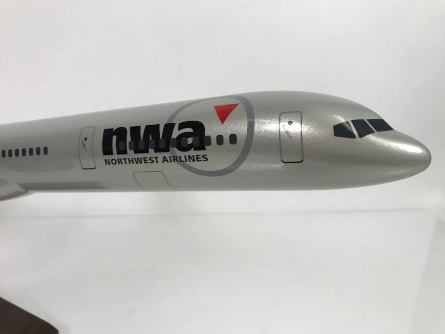 Pacific Miniatures PacMin Precision 1/100 Scale Model Airplane Of Northwest Airline Boeing 757-300 (2003) With Box [Photo 5]