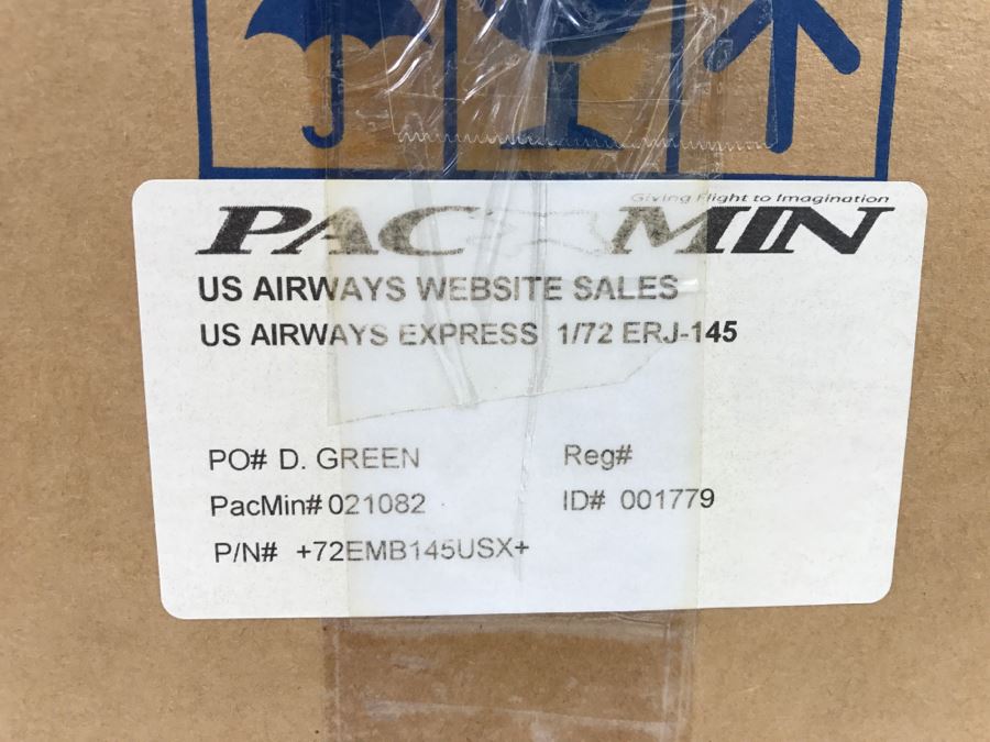 Pacific Miniatures PacMin Precision 1/72 Scale Model Airplane Of US Airways Express ERJ-145 With Box [Photo 11]