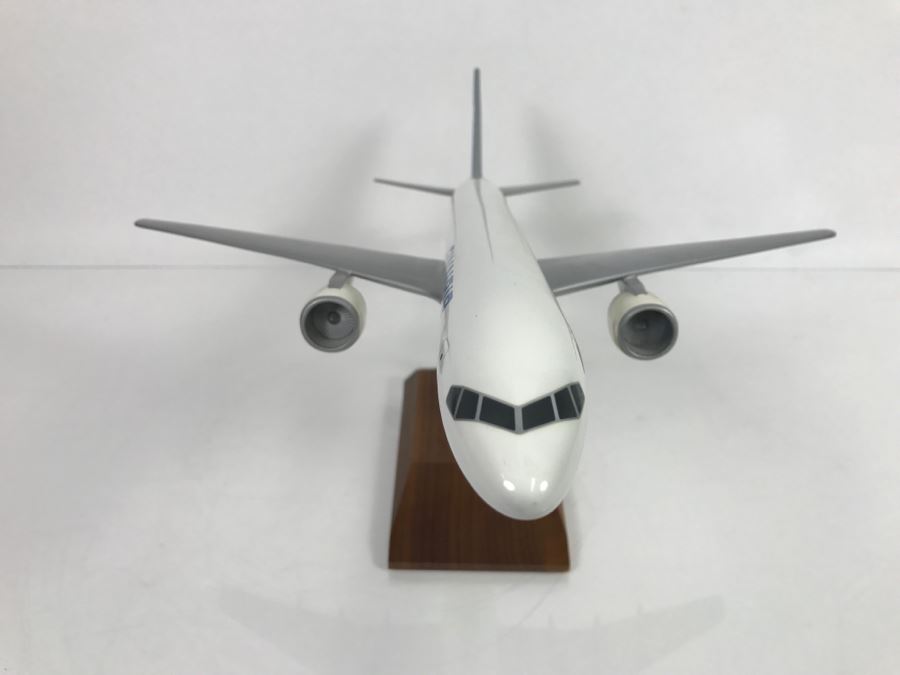 Pacific Miniatures PacMin Precision 1/100 Scale Model Airplane Of FINNAIR Boeing 757-200 With Box [Photo 6]