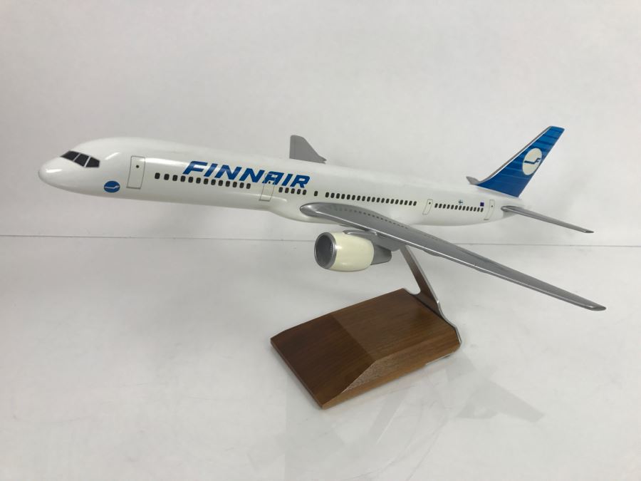 Pacific Miniatures PacMin Precision 1/100 Scale Model Airplane Of FINNAIR Boeing 757-200 With Box [Photo 3]