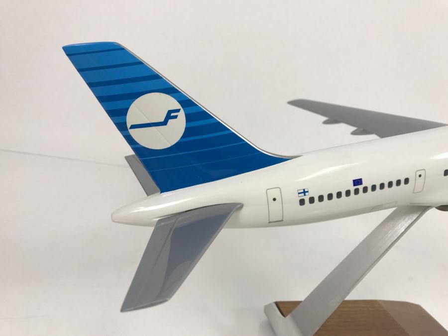 Pacific Miniatures PacMin Precision 1/100 Scale Model Airplane Of FINNAIR Boeing 757-200 With Box [Photo 9]
