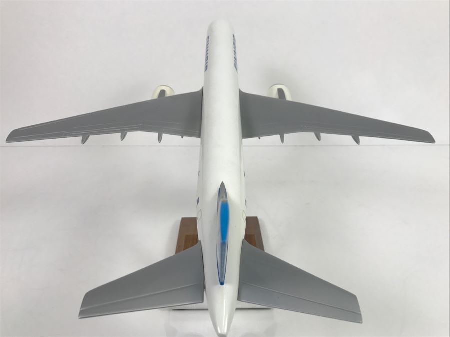 Pacific Miniatures PacMin Precision 1/100 Scale Model Airplane Of FINNAIR Boeing 757-200 With Box [Photo 12]