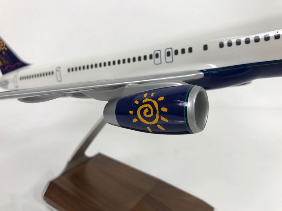 Pacific Miniatures PacMin Precision 1/100 Scale Model Airplane Of American Trans Air ATA Boeing 757-300 With Box [Photo 8]