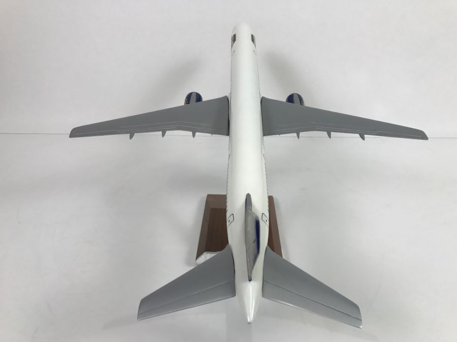 Pacific Miniatures PacMin Precision 1/100 Scale Model Airplane Of American Trans Air ATA Boeing 757-300 With Box [Photo 12]