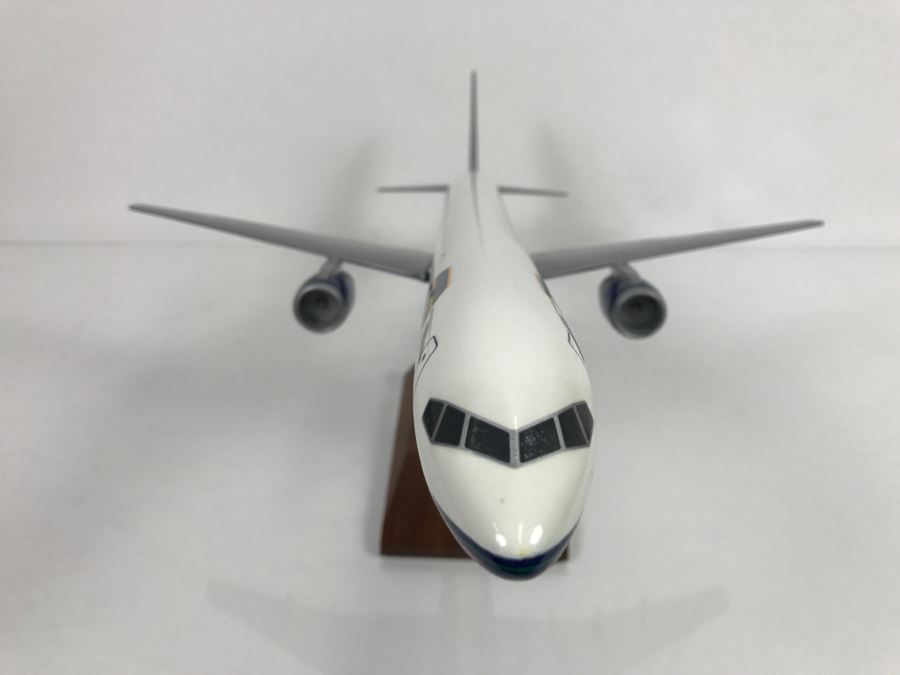 Pacific Miniatures PacMin Precision 1/100 Scale Model Airplane Of American Trans Air ATA Boeing 757-300 With Box [Photo 5]
