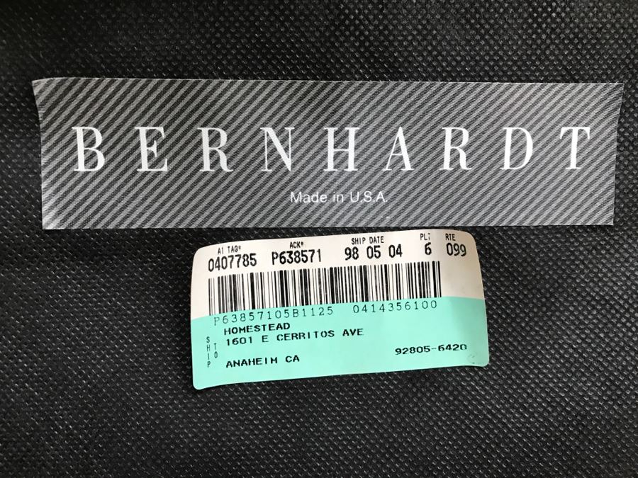 Pair Of Stunning BERNHARDT Large Upholstered Armchairs - See Photos [Photo 17]