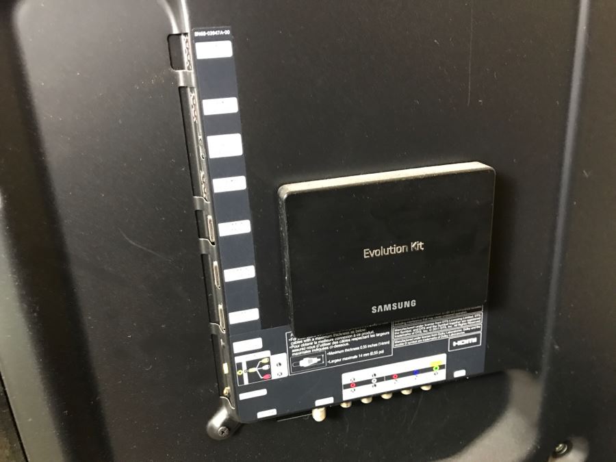 Samsung UN60ES8000F 60-Inch 1080p 240Hz 3D Slim LED HDTV With (7) Pairs Of 3D Active Glasses, Smart Evolution Kit, Samsung Keyboard And IR Blaster VG-IRB2000 [Photo 11]