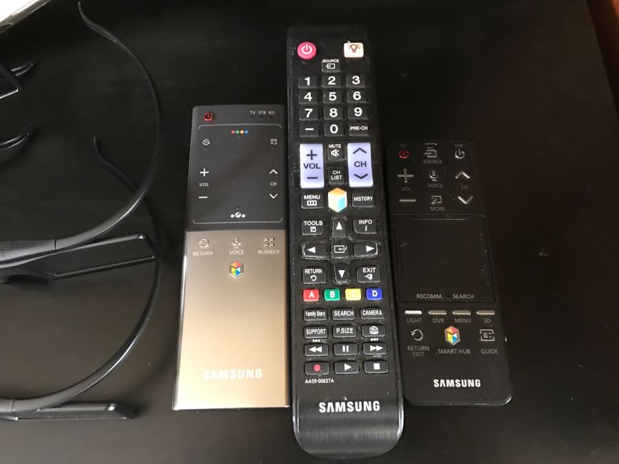 Samsung UN60ES8000F 60-Inch 1080p 240Hz 3D Slim LED HDTV With (7) Pairs Of 3D Active Glasses, Smart Evolution Kit, Samsung Keyboard And IR Blaster VG-IRB2000 [Photo 22]