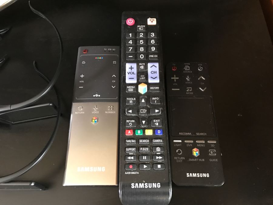 Samsung UN60ES8000F 60-Inch 1080p 240Hz 3D Slim LED HDTV With (7) Pairs Of 3D Active Glasses, Smart Evolution Kit, Samsung Keyboard And IR Blaster VG-IRB2000 [Photo 24]