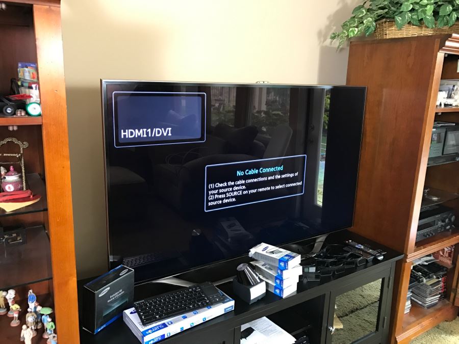 Samsung UN60ES8000F 60-Inch 1080p 240Hz 3D Slim LED HDTV With (7) Pairs Of 3D Active Glasses, Smart Evolution Kit, Samsung Keyboard And IR Blaster VG-IRB2000 [Photo 26]