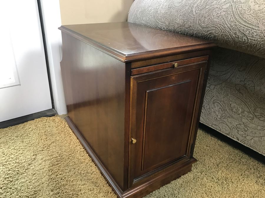 Lane Furniture Side Table Cabinet Magazine Rack Combo Piece 13' X 23' X 20.5'H [Photo 5]