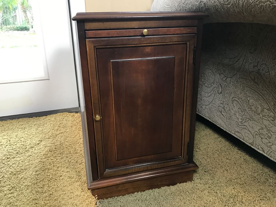 Lane Furniture Side Table Cabinet Magazine Rack Combo Piece 13' X 23' X 20.5'H [Photo 6]