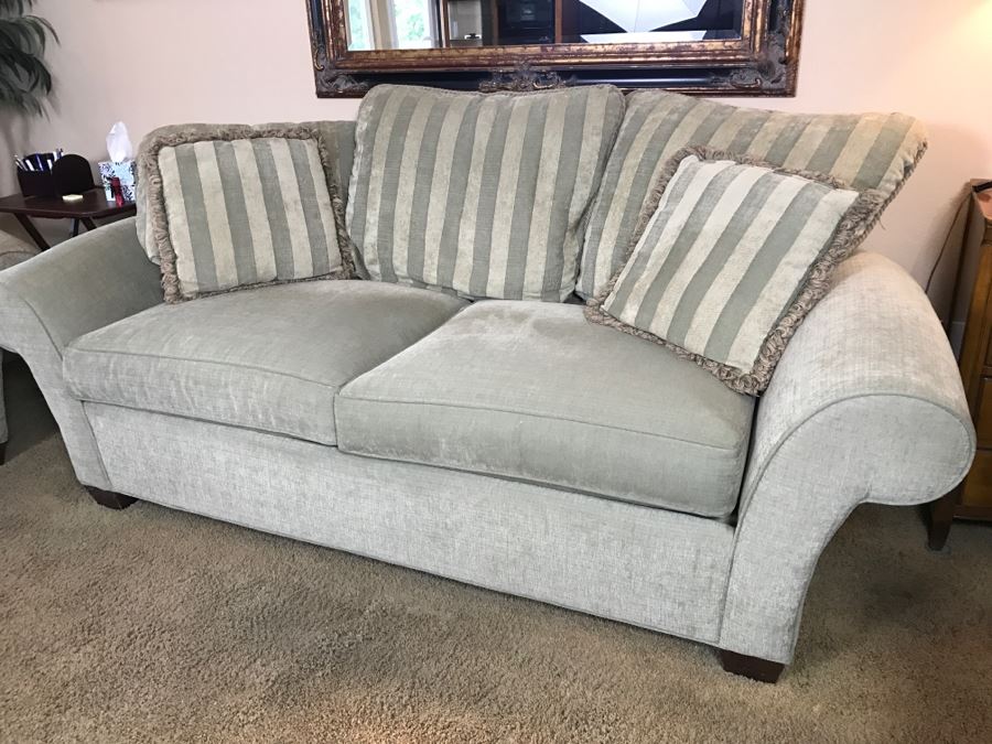 Upholstered Sofa With Throw Pillows 88'W [Photo 3]