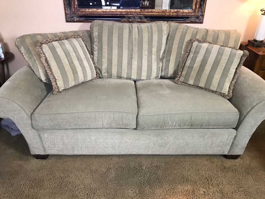 Upholstered Sofa With Throw Pillows 88'W [Photo 1]