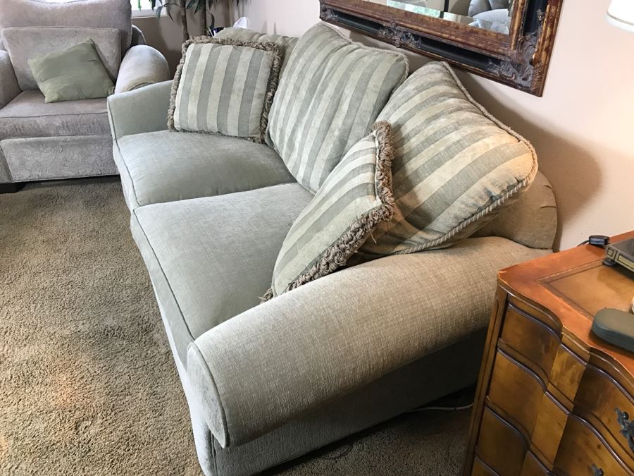 Upholstered Sofa With Throw Pillows 88'W [Photo 5]