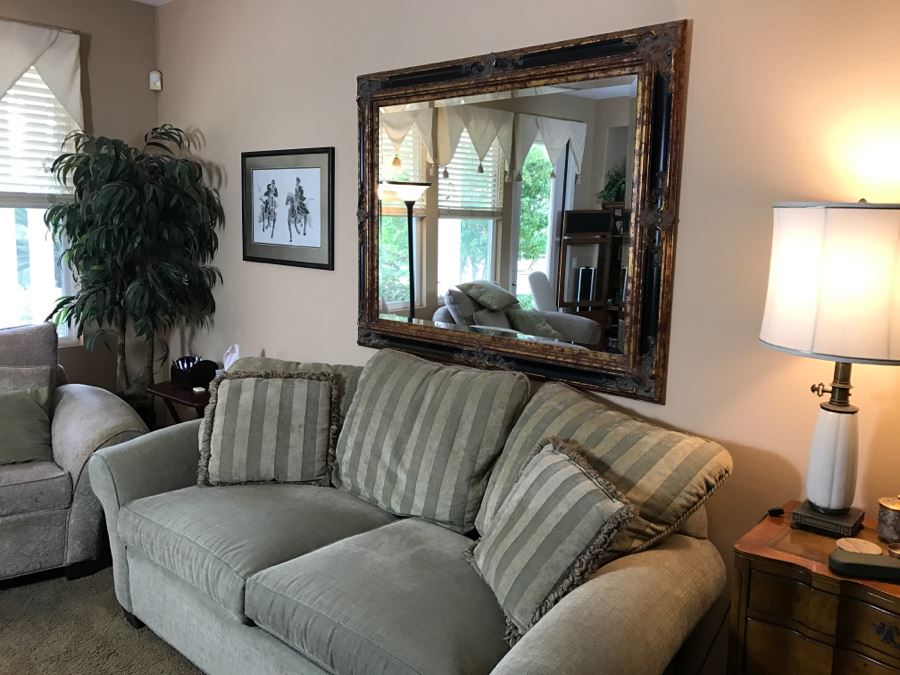 Stunning Beveled Glass Wall Mirror 58' X 45' [Photo 11]