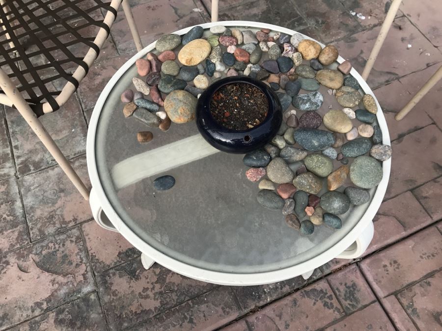 (5) Outdoor Aluminum Chairs With Vinyl Straps In A Cross-Lace Pattern With Round 2-Tier Table And Pot [Photo 7]