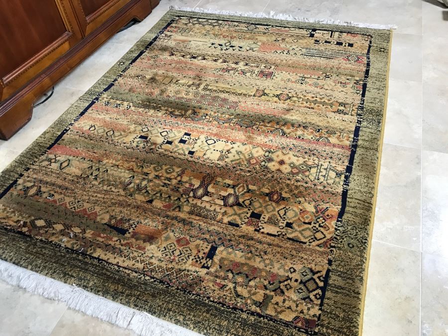 Hand Finished Wool Rug Made In Belgium 4' X 5'7'