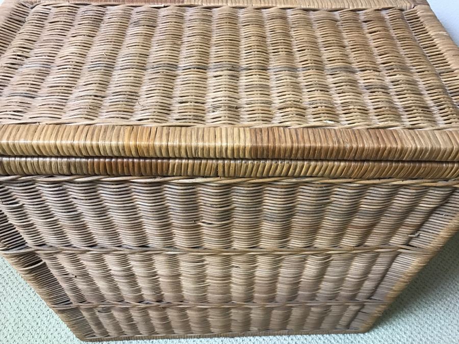 Wicker Hamper [Photo 7]