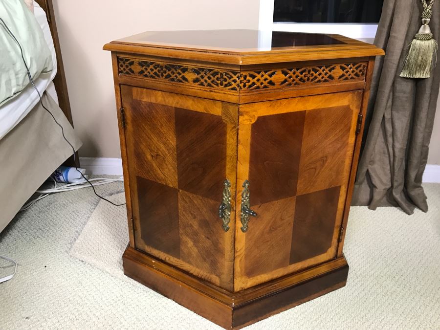 Stunning Hexagon Cabinet Table Lockable 23'W X 24'H [Photo 4]