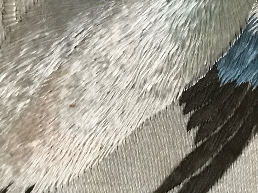 Very Fine Vintage Hand Stitched Silk Embroidery Of Bird And Flowers In Gilt Bamboo Frame [Photo 9]