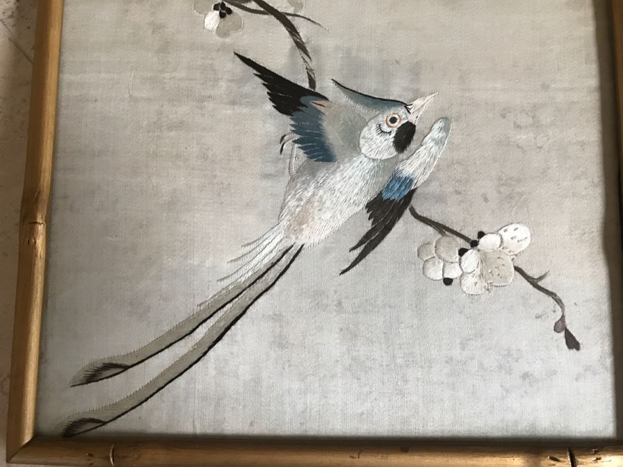 Very Fine Vintage Hand Stitched Silk Embroidery Of Bird And Flowers In Gilt Bamboo Frame [Photo 2]