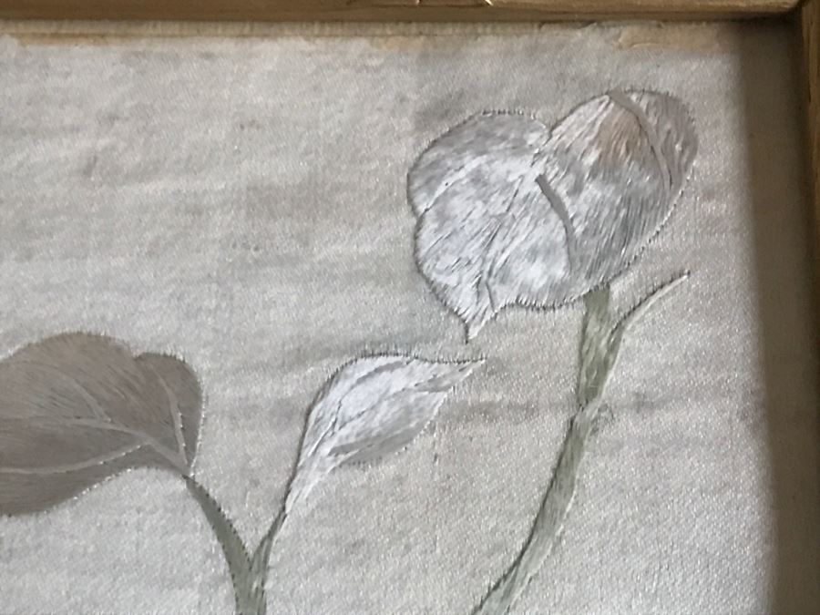 Very Fine Vintage Hand Stitched Silk Embroidery Of Rooster And Flowers In Gilt Bamboo Frame [Photo 18]