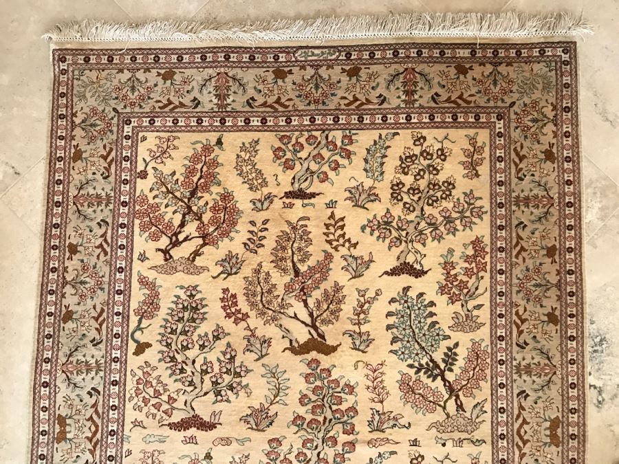 Stunning Finely Hand Woven Silk Signed Persian Rug Meant For Wall Hanging 39' X 60' [Photo 9]
